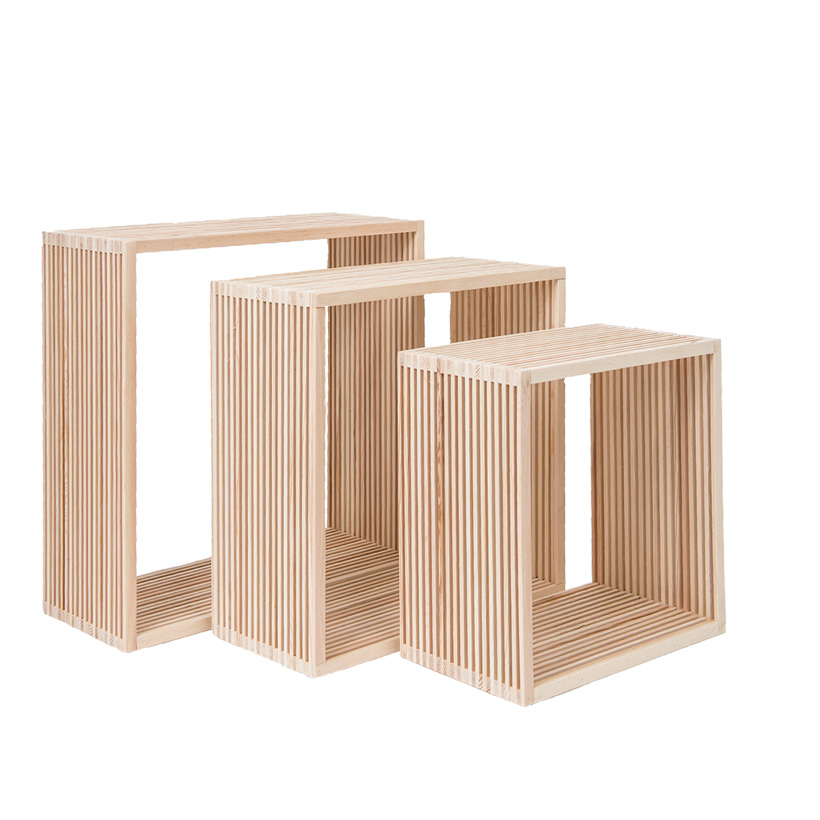 # Holzpräsenter, 45x45x18cm, 40x40x18cm, 33x33x18cm, im 3er-Set, ineinander passend